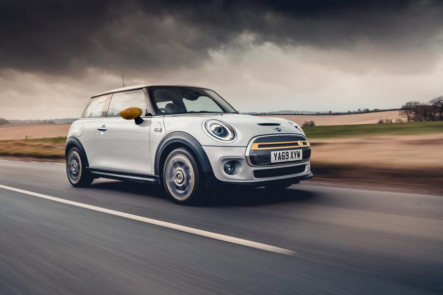 Mini Cooper SE Level 2 (F56) 2020 года  (UK) (фото 3 из 34)